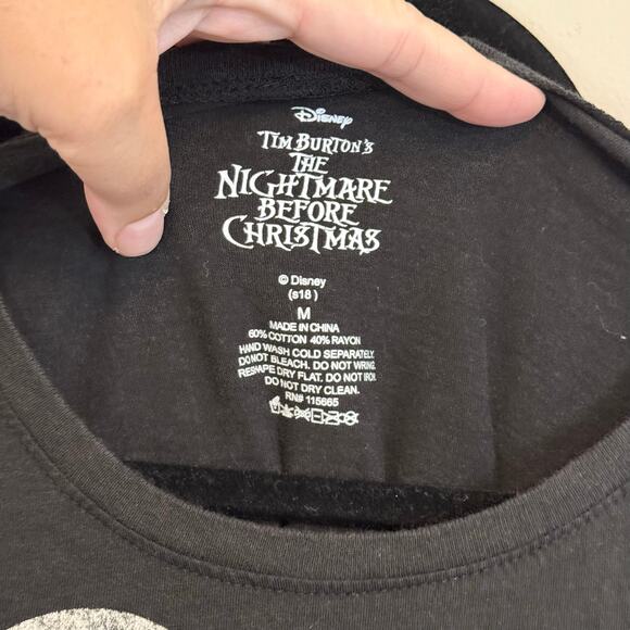 Disney Tim Burton's The Nightmare Before Christmas Graphic Tee Womens M Black - Picture 3 of 4